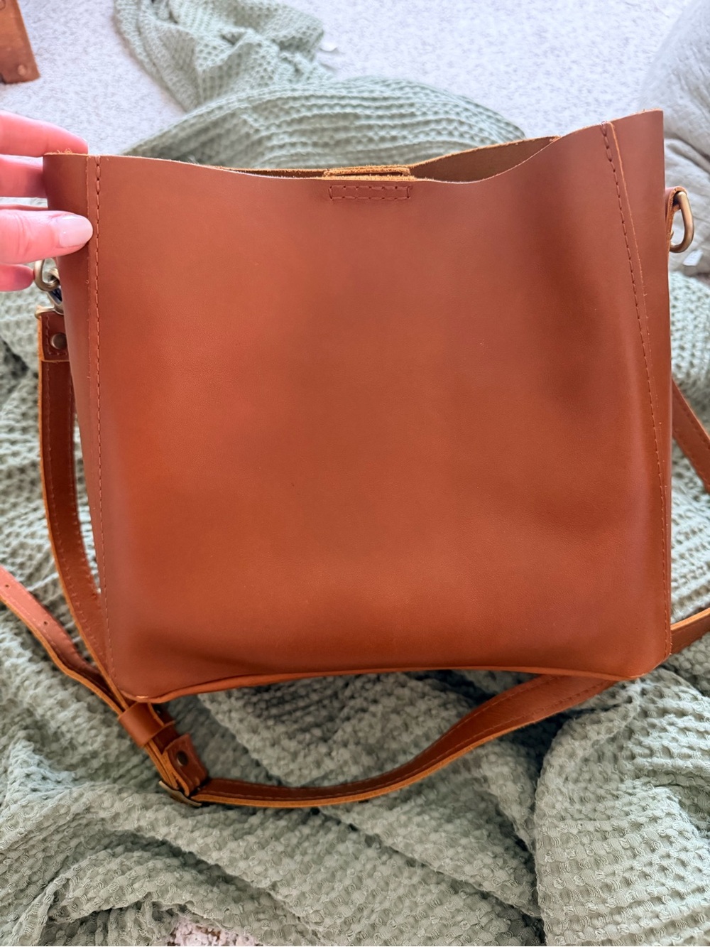 Portland Leather Butterfly Bucket Bag - Honey - Picture 3 of 8